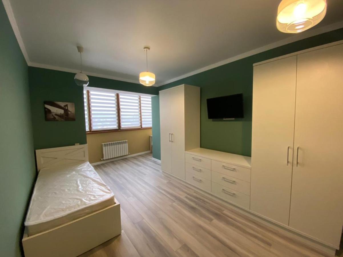 Vip Apartment Mountain View Almati Kültér fotó
